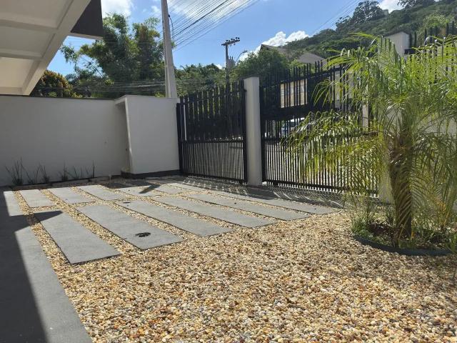 Casa / Sobrado para Venda em Bombinhas/SC José Amândio 2 Quartos