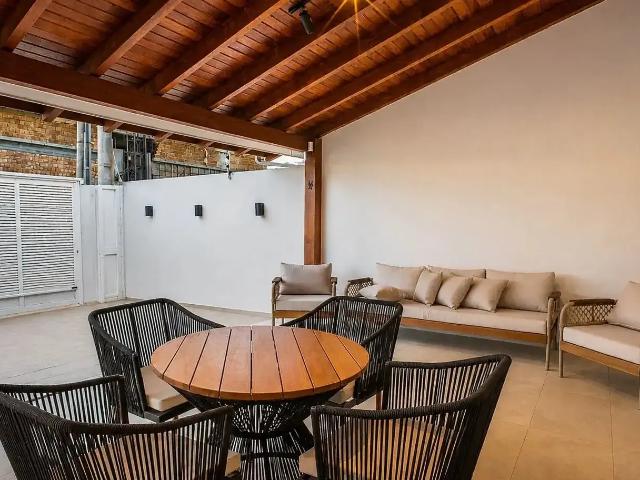 Casa / Sobrado para Venda em Bombinhas/SC Mariscal 3 Quartos