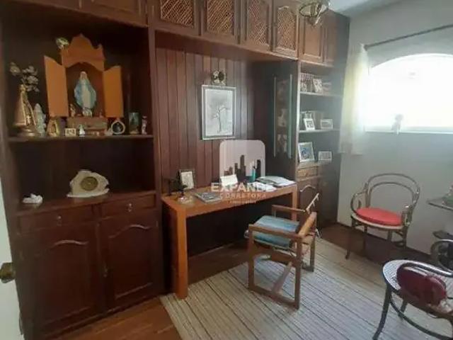 Casa / Sobrado para Venda em Botucatu/SP Centro 4 Quartos