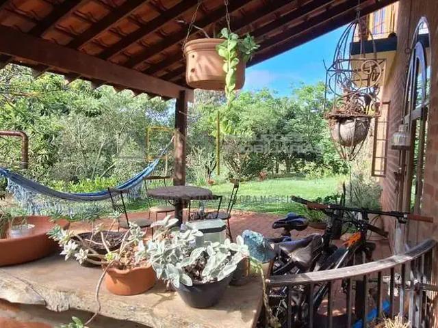 Casa / Sobrado para Venda em Botucatu/SP Demétria 4 Quartos