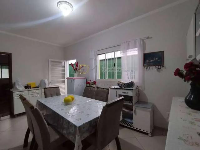 Casa / Sobrado para Venda em Botucatu/SP Jardim Iolanda 4 Quartos