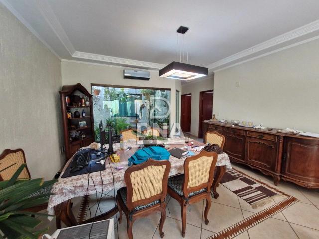 Casa / Sobrado para Venda em Botucatu/SP Jardim Itamarati 3 Quartos