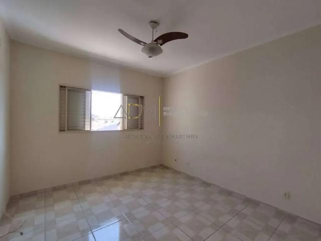 Casa / Sobrado para Venda em Botucatu/SP Jardim Paraíso II 3 Quartos