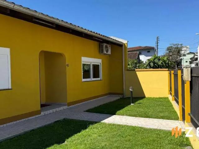 Casa / Sobrado para Venda em Blumenau/SC Água Verde 3 Quartos