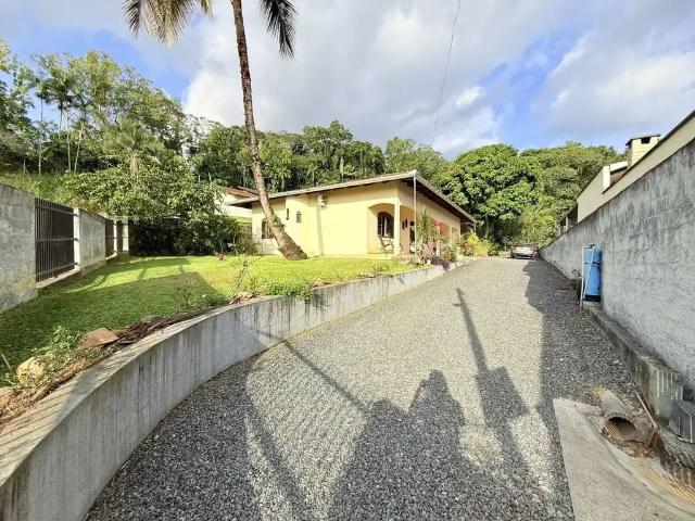 Casa / Sobrado para Venda em Blumenau/SC Água Verde 3 Quartos
