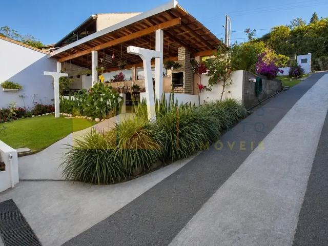 Casa / Sobrado para Venda em Blumenau/SC Água Verde 3 Quartos