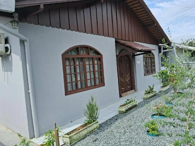 Casa / Sobrado para Venda em Blumenau/SC Água Verde 3 Quartos