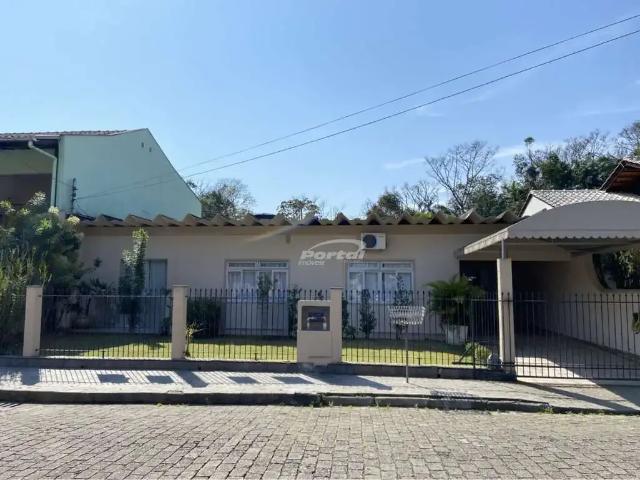 Casa / Sobrado para Venda em Blumenau/SC Água Verde 3 Quartos