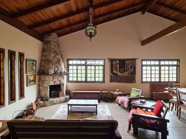 Casa / Sobrado para Venda em Blumenau/SC Asilo 6 Quartos