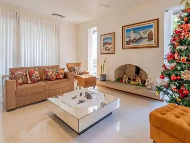 Casa / Sobrado para Venda em Blumenau/SC Centro 4 Quartos