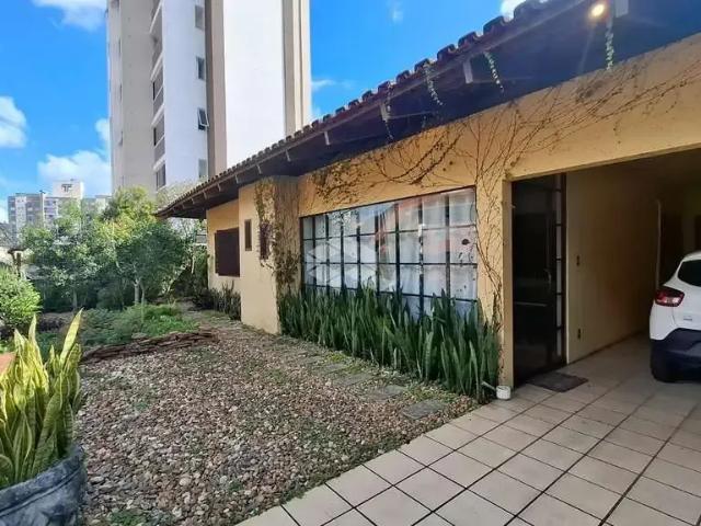 Casa / Sobrado para Venda em Blumenau/SC Do Salto 4 Quartos