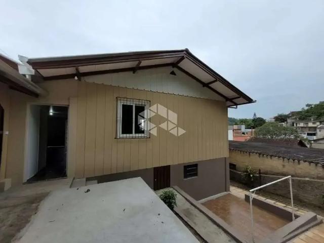 Casa / Sobrado para Venda em Blumenau/SC Escola Agrícola 3 Quartos