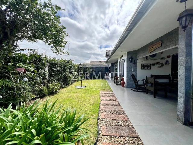 Casa / Sobrado para Venda em Blumenau/SC Fortaleza 4 Quartos