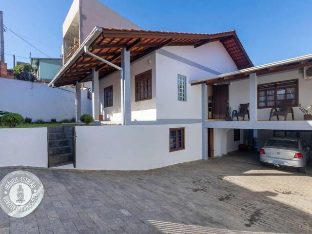 Casa / Sobrado para Venda em Blumenau/SC Fortaleza 3 Quartos