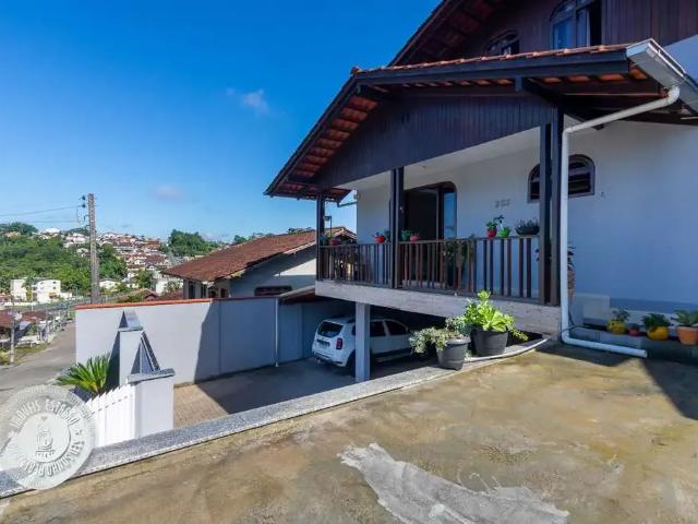Casa / Sobrado para Venda em Blumenau/SC Fortaleza 3 Quartos