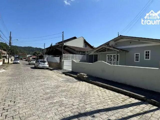 Casa / Sobrado para Venda em Blumenau/SC Garcia 4 Quartos
