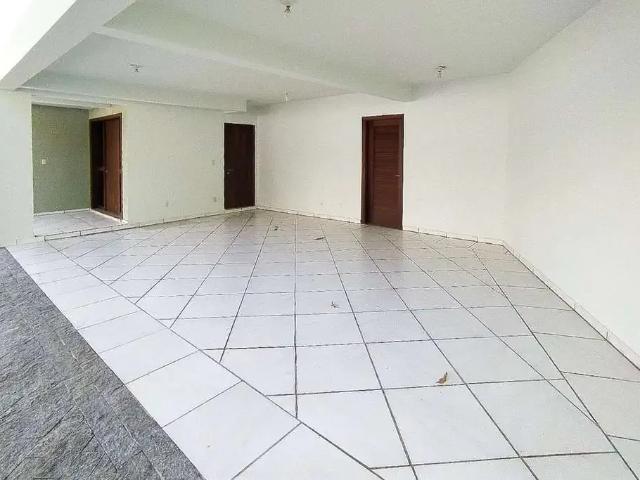 Casa / Sobrado para Venda em Blumenau/SC Garcia 4 Quartos