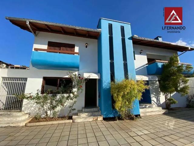 Casa / Sobrado para Venda em Blumenau/SC Garcia 5 Quartos