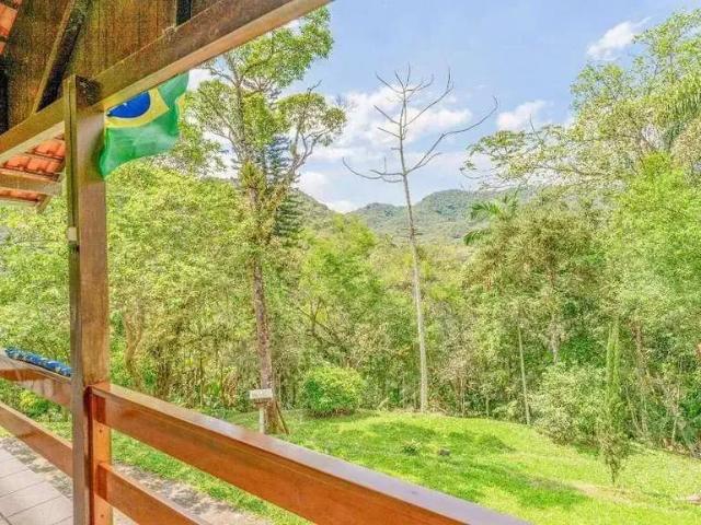 Casa / Sobrado para Venda em Blumenau/SC Garcia 6 Quartos