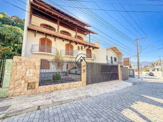Casa / Sobrado para Venda em Blumenau/SC Garcia 3 Quartos