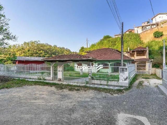 Casa / Sobrado para Venda em Blumenau/SC Glória 5 Quartos
