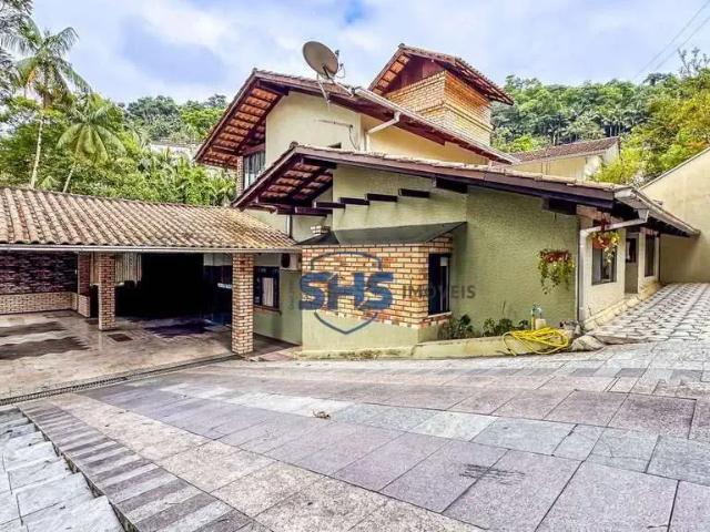 Casa / Sobrado para Venda em Blumenau/SC Itoupava Seca 4 Quartos