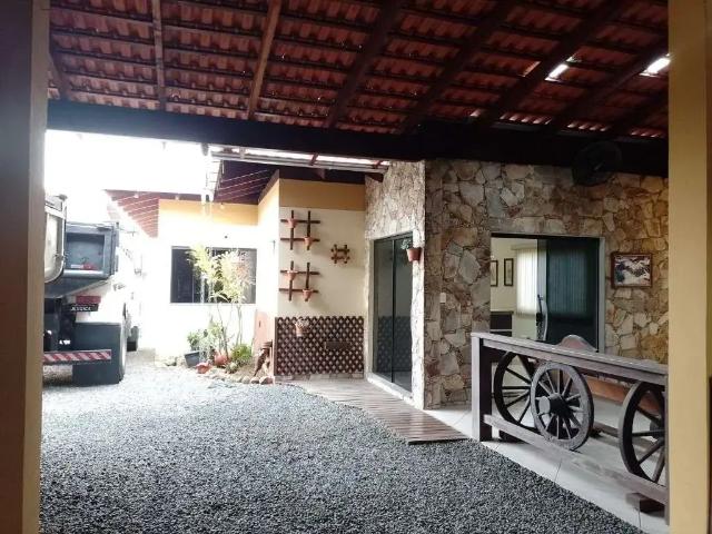 Casa / Sobrado para Venda em Blumenau/SC Passo Manso 3 Quartos