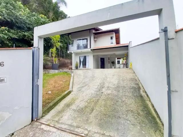 Casa / Sobrado para Venda em Blumenau/SC Ponta Aguda 3 Quartos