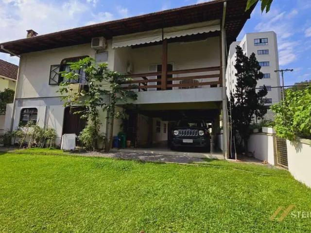 Casa / Sobrado para Venda em Blumenau/SC Ponta Aguda 5 Quartos