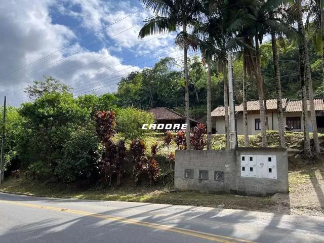 Casa / Sobrado para Venda em Blumenau/SC Progresso 6 Quartos