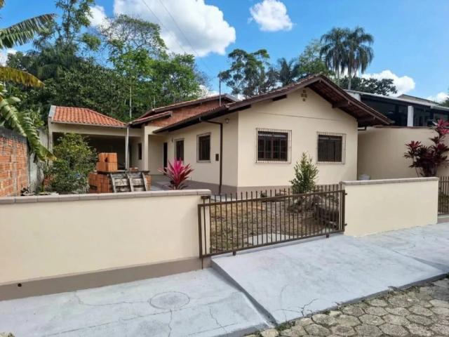 Casa / Sobrado para Venda em Blumenau/SC Progresso 3 Quartos