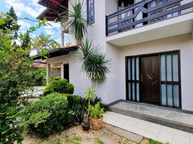 Casa / Sobrado para Venda em Blumenau/SC Salto 4 Quartos