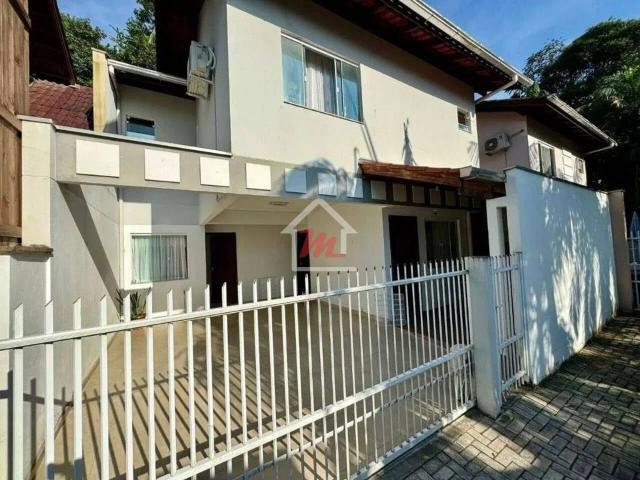 Casa / Sobrado para Venda em Blumenau/SC Velha Central 3 Quartos