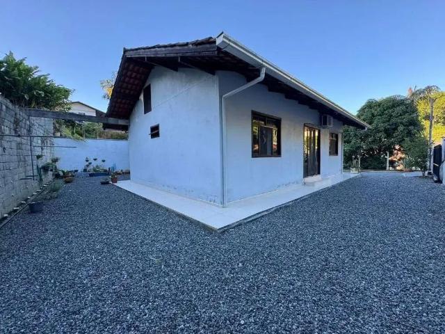 Casa / Sobrado para Venda em Blumenau/SC Velha Central 3 Quartos