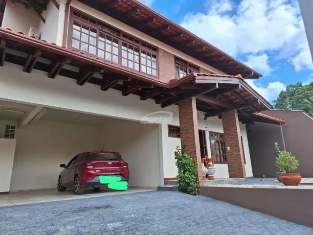 Casa / Sobrado para Venda em Blumenau/SC Velha Central 3 Quartos