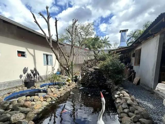 Casa / Sobrado para Venda em Blumenau/SC Velha Central 4 Quartos