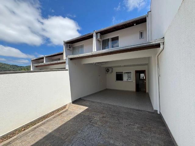 Casa / Sobrado para Venda em Blumenau/SC Velha 2 Quartos