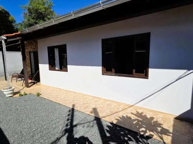Casa / Sobrado para Venda em Blumenau/SC Velha 3 Quartos