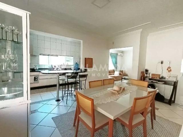 Casa / Sobrado para Venda em Blumenau/SC Velha 3 Quartos