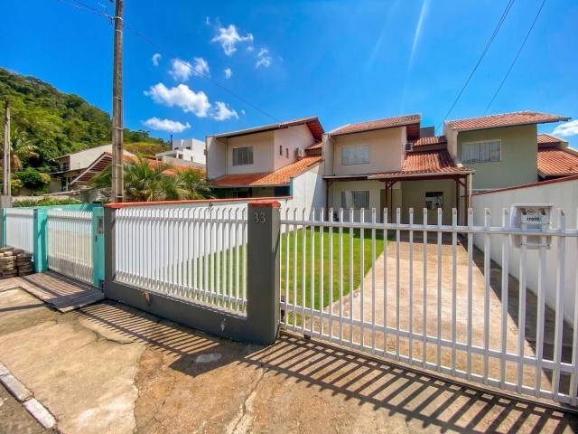 Casa / Sobrado para Venda em Blumenau/SC Velha 3 Quartos