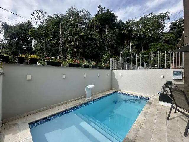 Casa / Sobrado para Venda em Blumenau/SC Velha 3 Quartos
