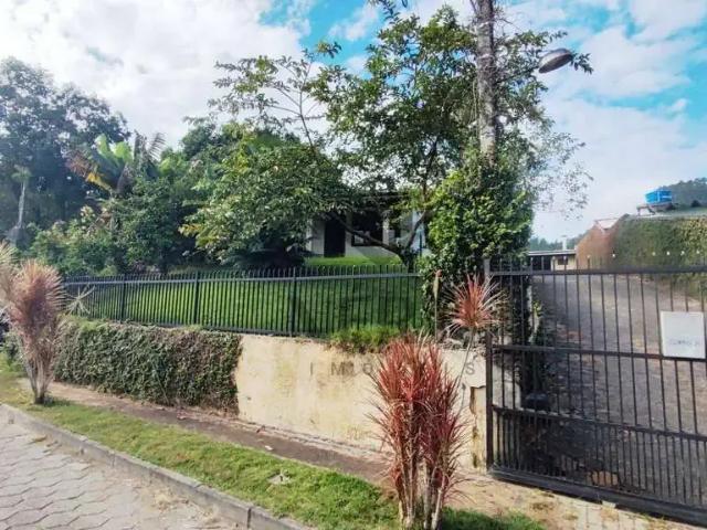 Casa / Sobrado para Venda em Blumenau/SC Velha 3 Quartos