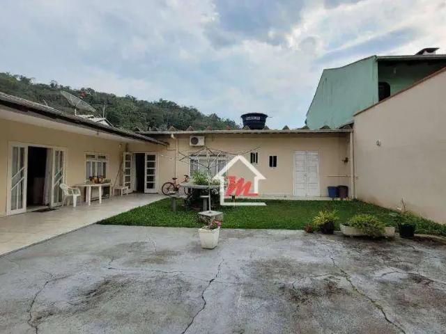Casa / Sobrado para Venda em Blumenau/SC Velha 3 Quartos