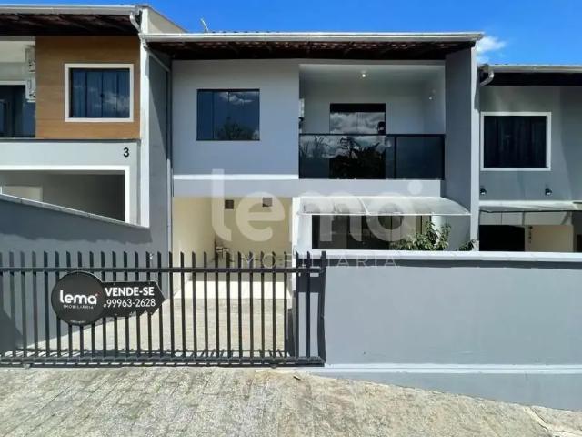 Casa / Sobrado para Venda em Blumenau/SC Velha 3 Quartos