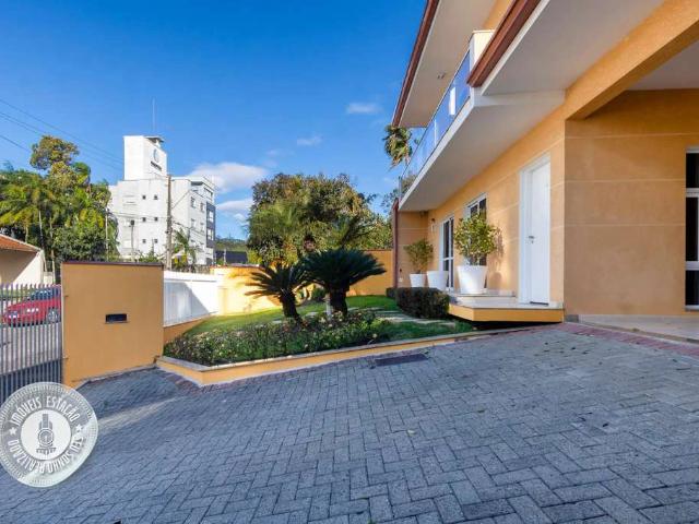Casa / Sobrado para Venda em Blumenau/SC Velha 3 Quartos