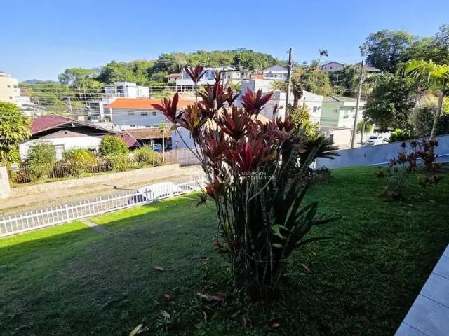 Casa / Sobrado para Venda em Blumenau/SC Velha 3 Quartos