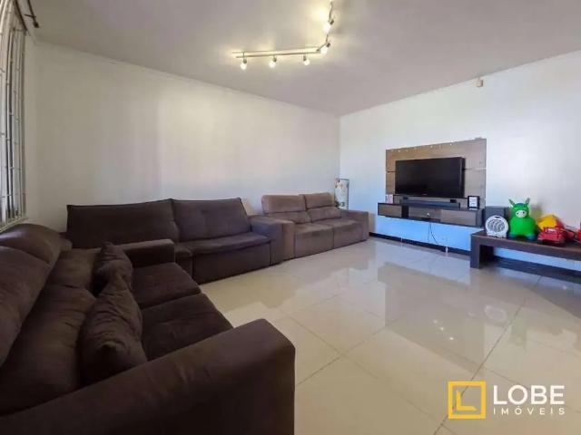 Casa / Sobrado para Venda em Blumenau/SC Velha 4 Quartos
