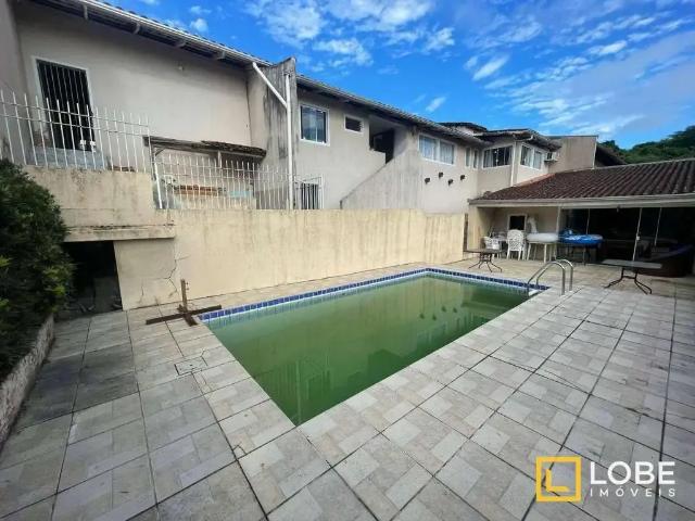 Casa / Sobrado para Venda em Blumenau/SC Velha 4 Quartos