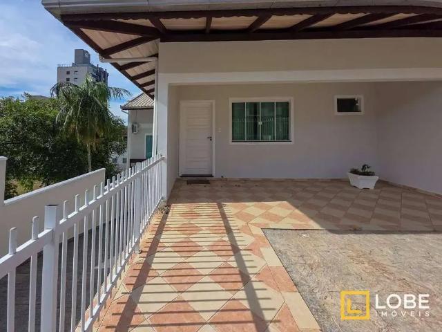 Casa / Sobrado para Venda em Blumenau/SC Velha 4 Quartos