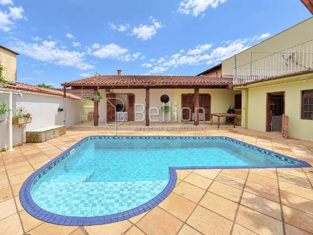 Casa / Sobrado para Venda em Blumenau/SC Velha 4 Quartos